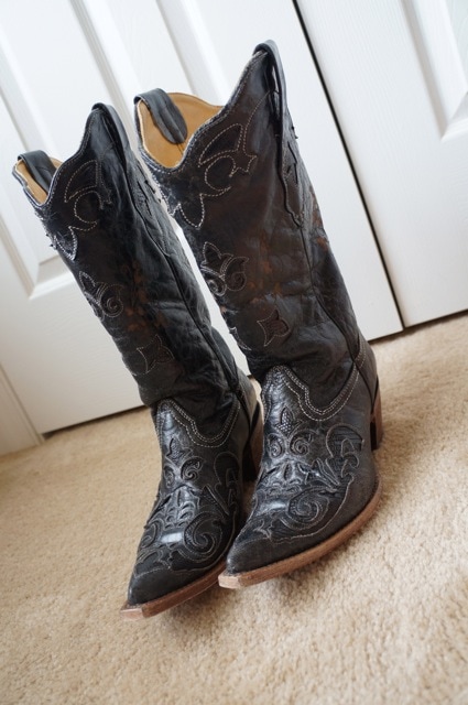 Country Outfitter cowboy boots
