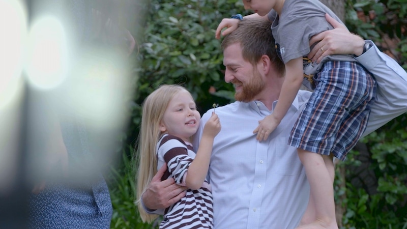 Dr. Kent Brantly with kids