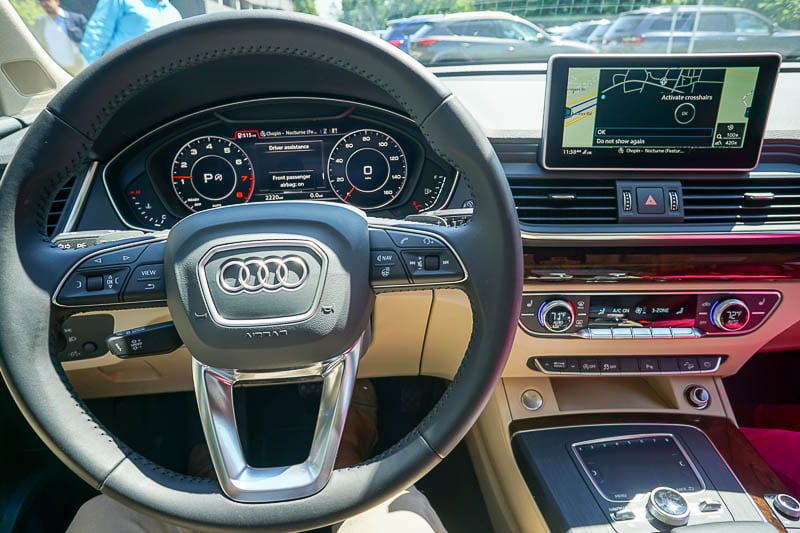 Audi Q5 - steering wheel