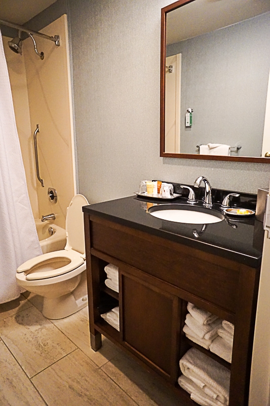 Bathroom at Gettysburg Hotel