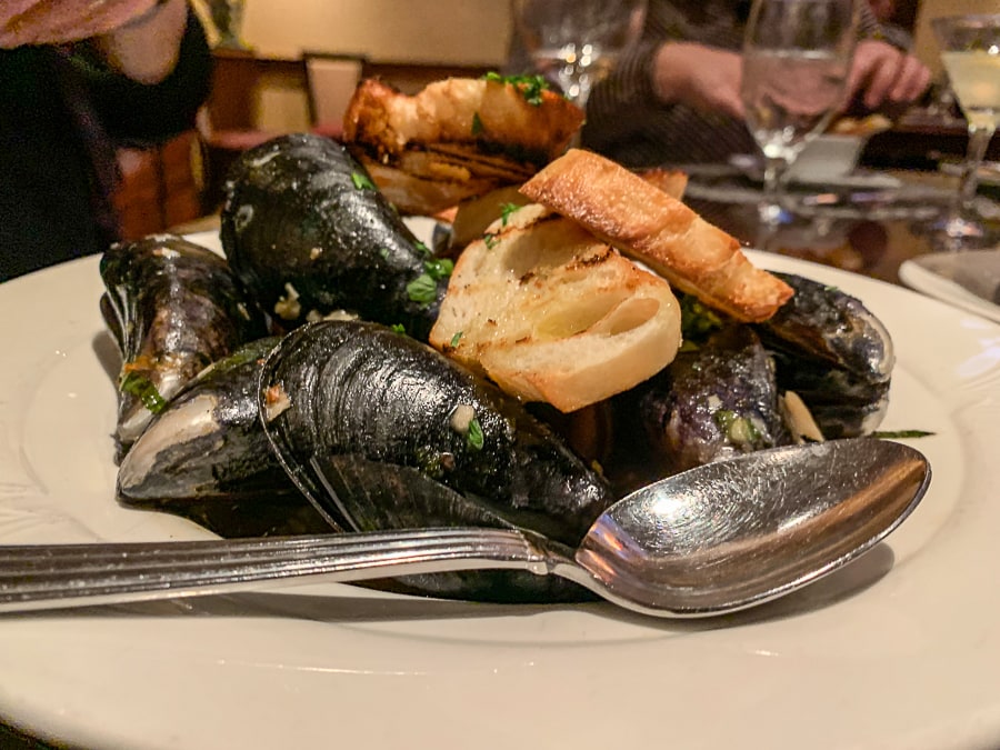 Thai steamed mussels at Char's