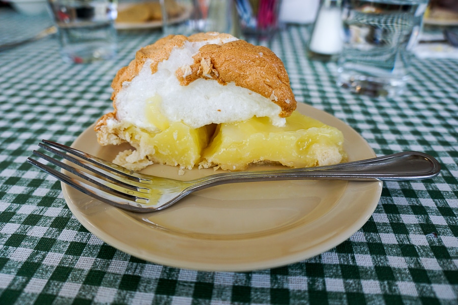 Homemade lemon meringue pie