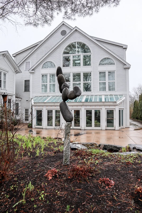 Sculpture in the courtyard at Harraseeket Inn