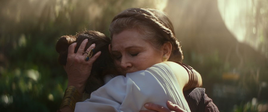 General Leia Organa (Carrie Fisher) and Rey (Daisy Ridley) in STAR WARS:  EPISODE IX