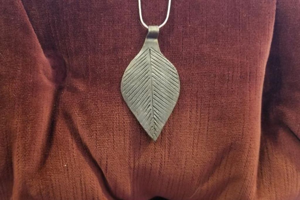 Leaf Medallion Necklace