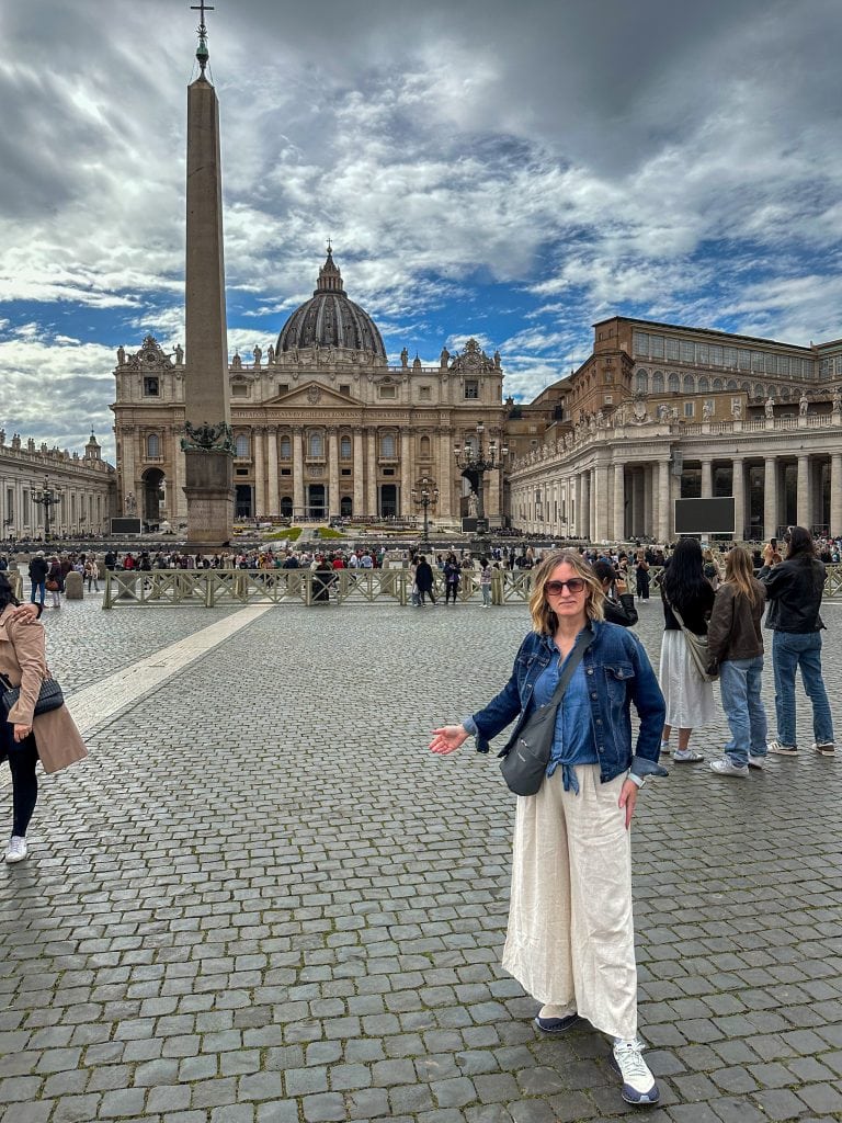 Fadra in front of St. Peters in Rome