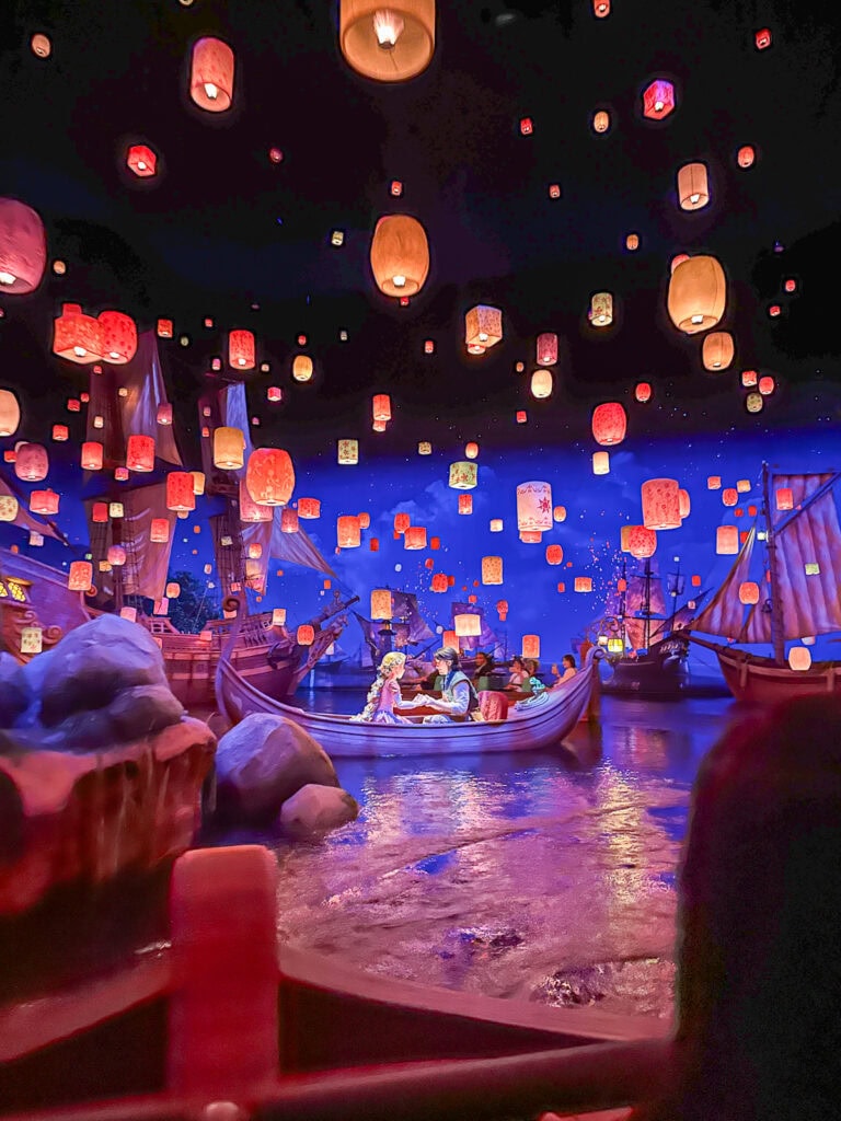 The Lantern scene from Tangled was amazing!