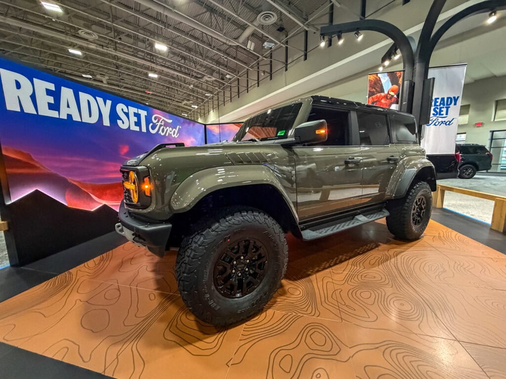 I adore the look of the Ford Bronco