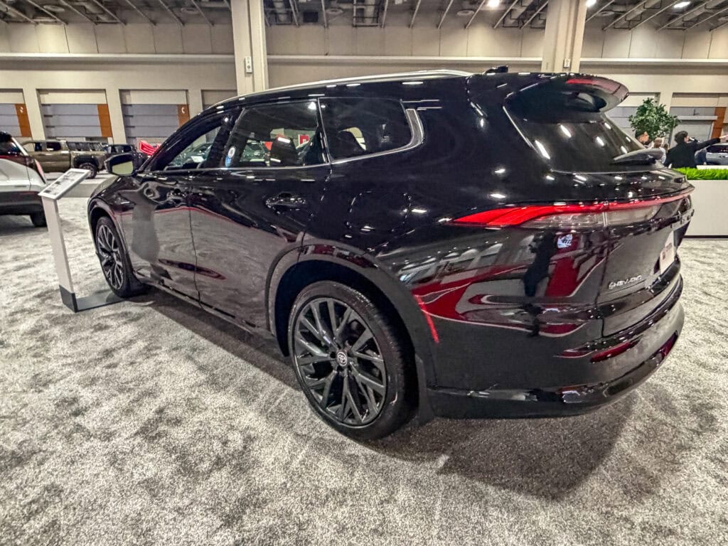 Toyota Crown Signia