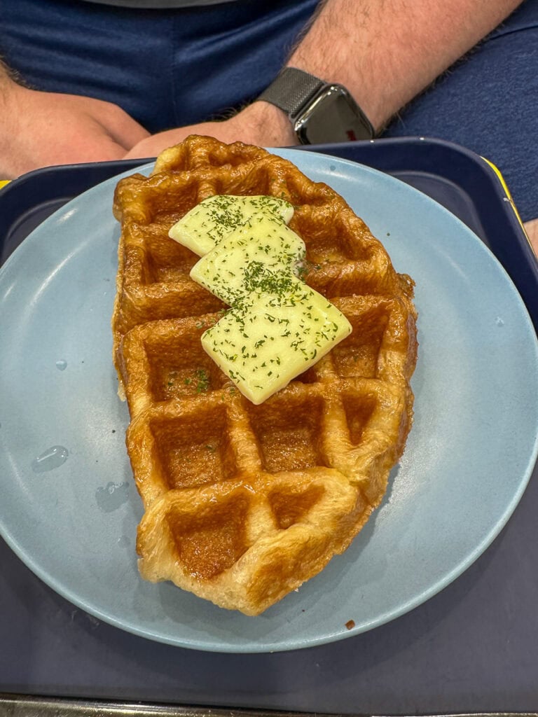 EggOn croissant waffle