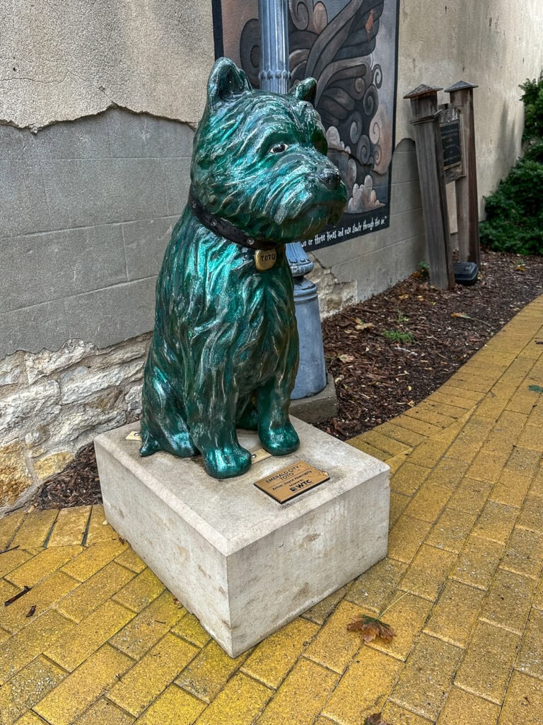 Toto statues are all over Wamego