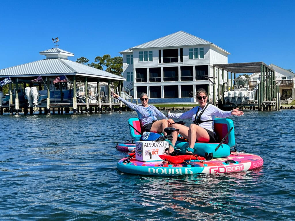 Beachside Circle Boats