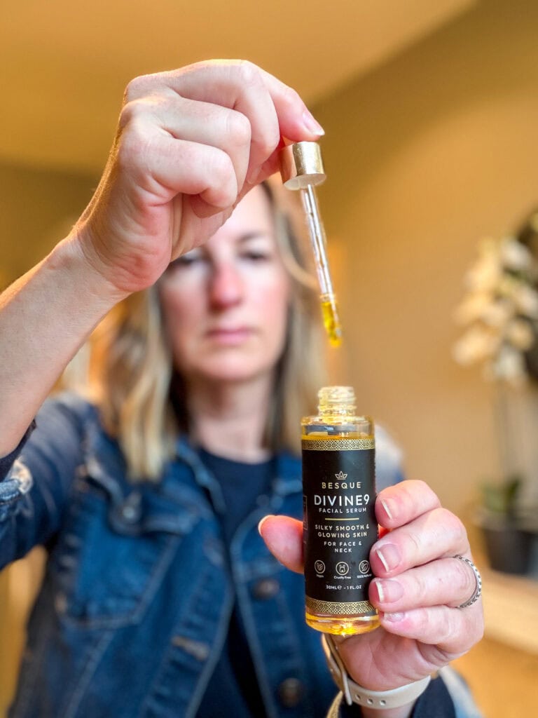 Besque DIVINE9 Facial Serum